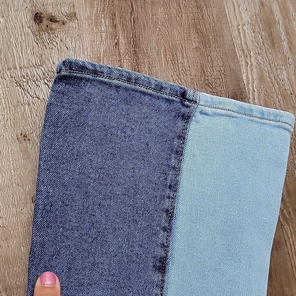 Altar'd State Size 24/0 Two Toned Flared Jeans - Picture 2 of 7